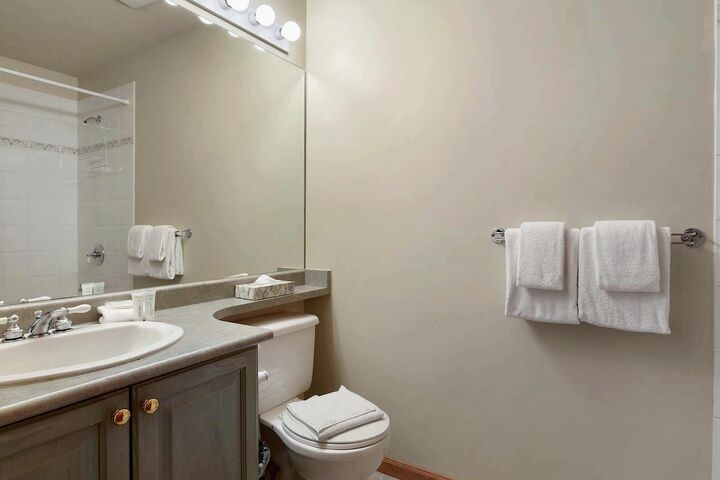 #76 - Bathroom