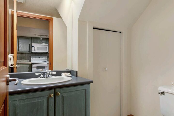 #76 - Bathroom