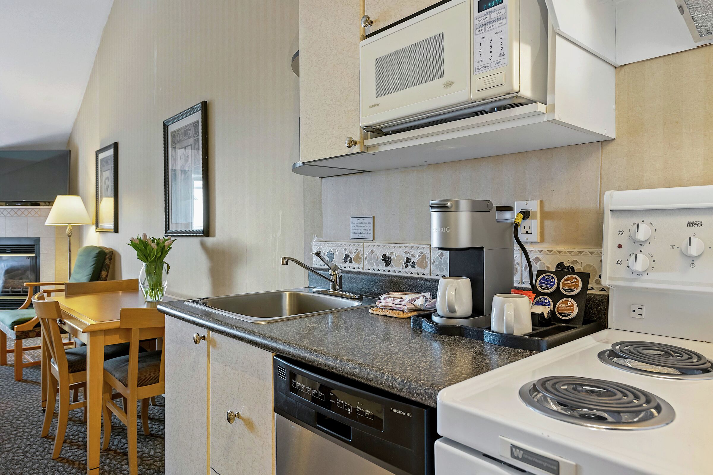 Studio Kitchenette