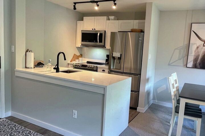 401 - Bear - Kitchen