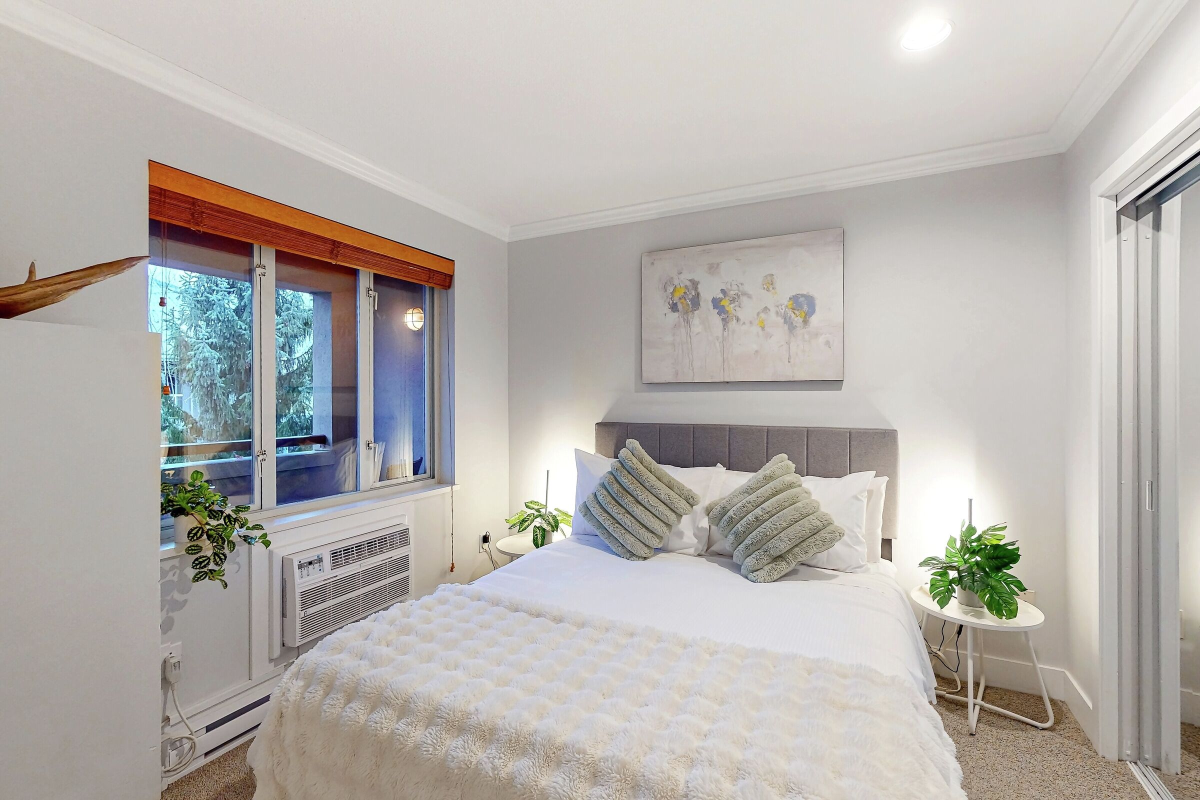 #427 - Bedroom