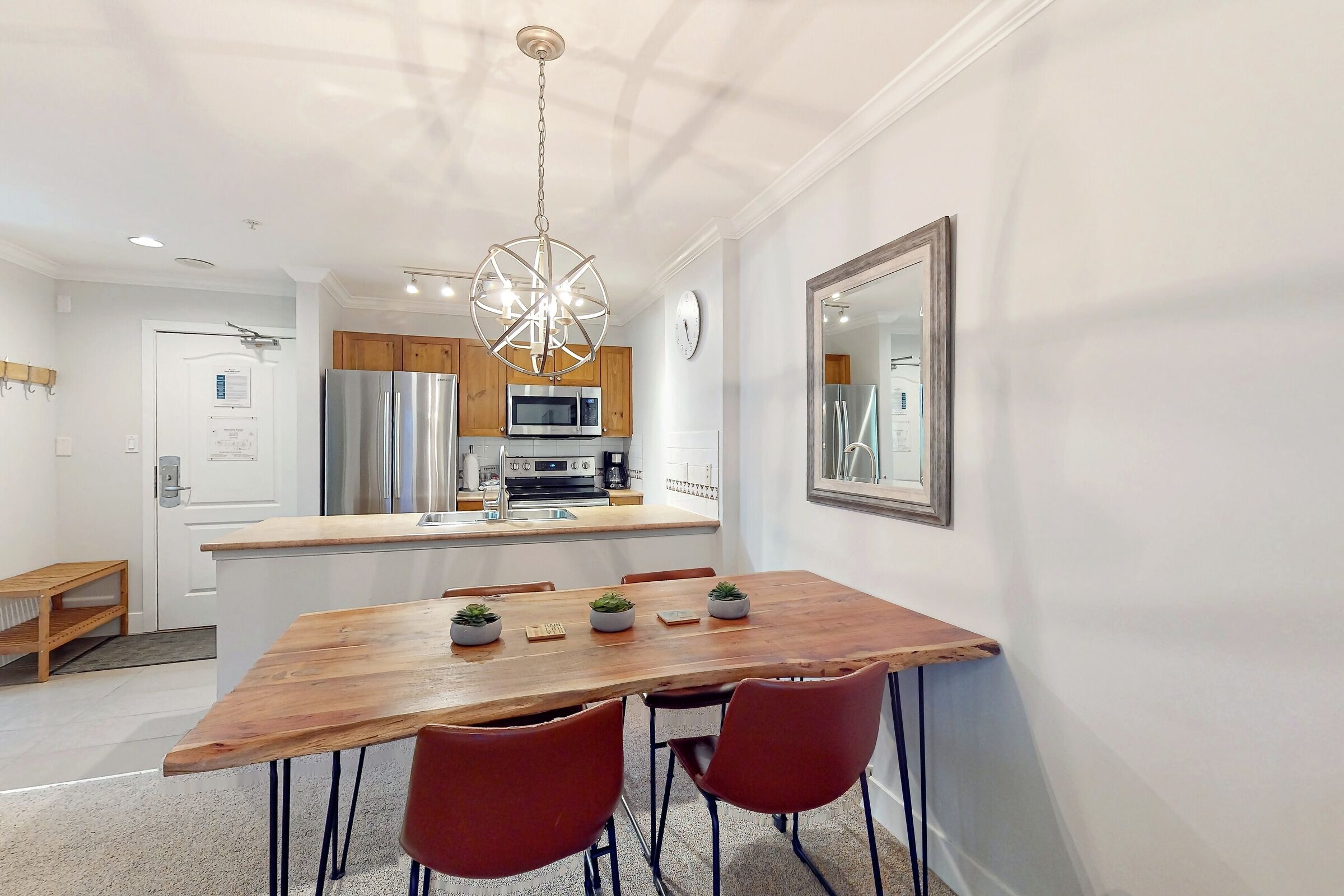 #427 - Dining Area & Kitchen