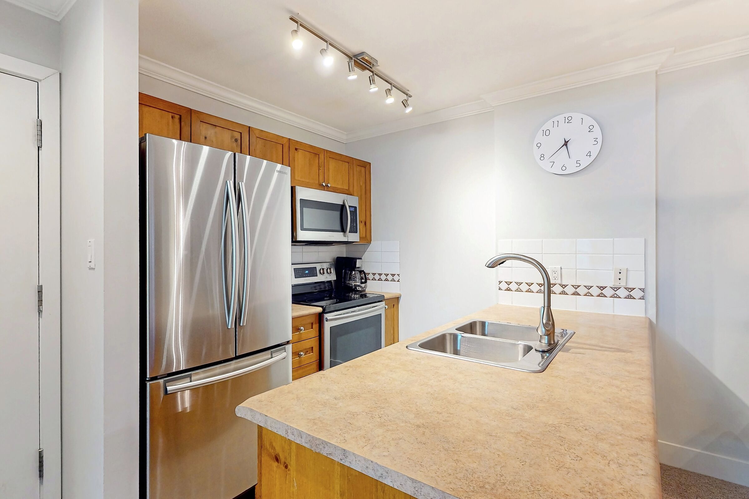 #427 - Kitchen
