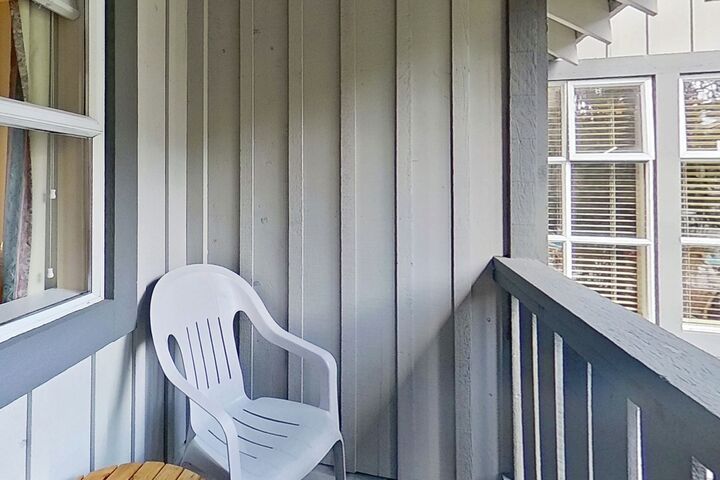 #252 - Balcony