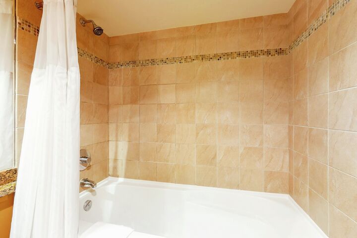 #251 - Bathroom