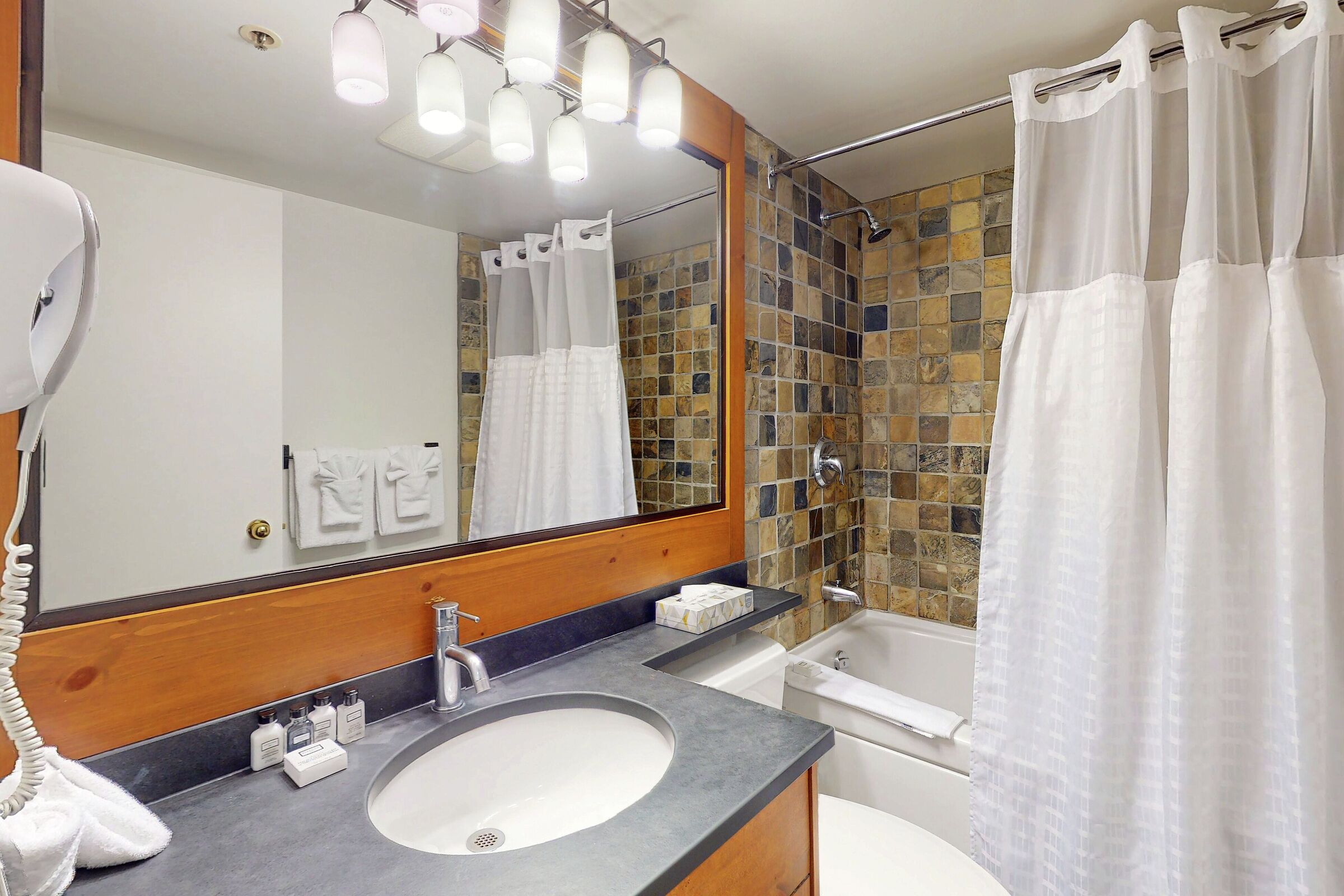 #335 - Bathroom