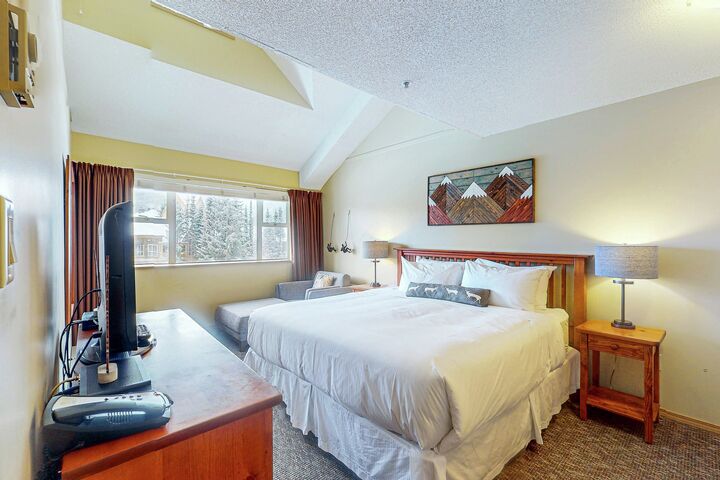 #323 - Bedroom