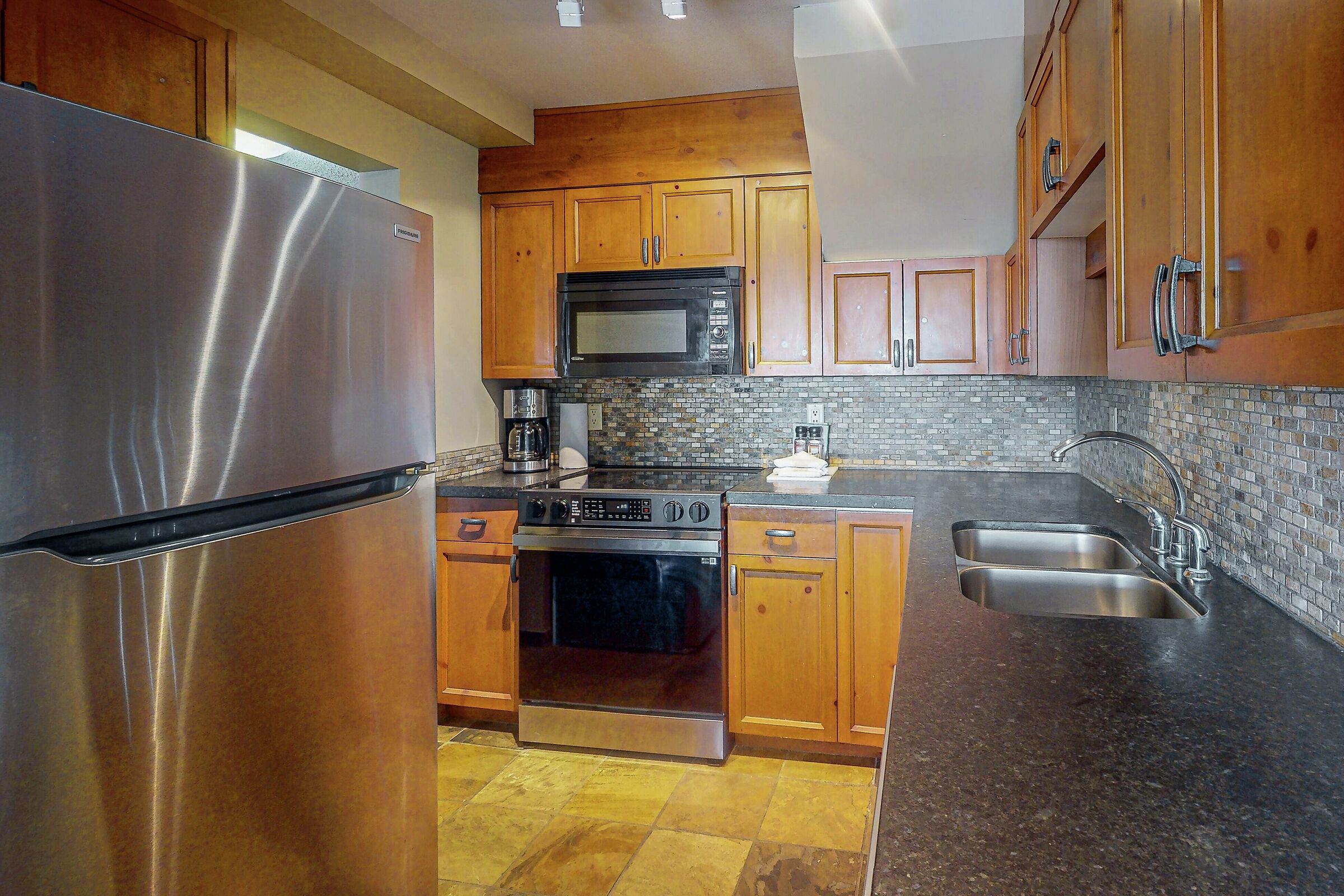 #323 - Kitchen