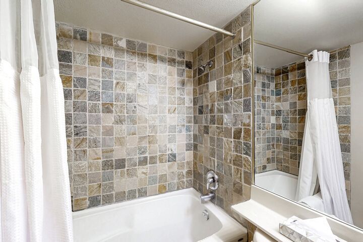 #234 - Studio Bathroom