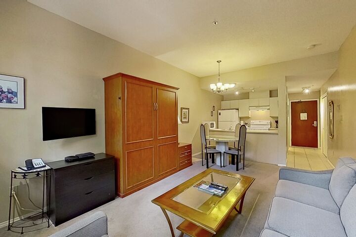 #112 - Studio Living Area