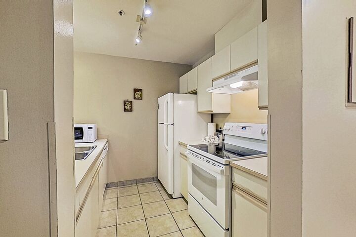 #112 - Studio Kitchen
