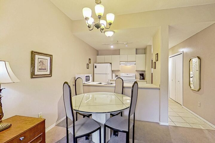 #112 - Studio Dining Area & Kitchen