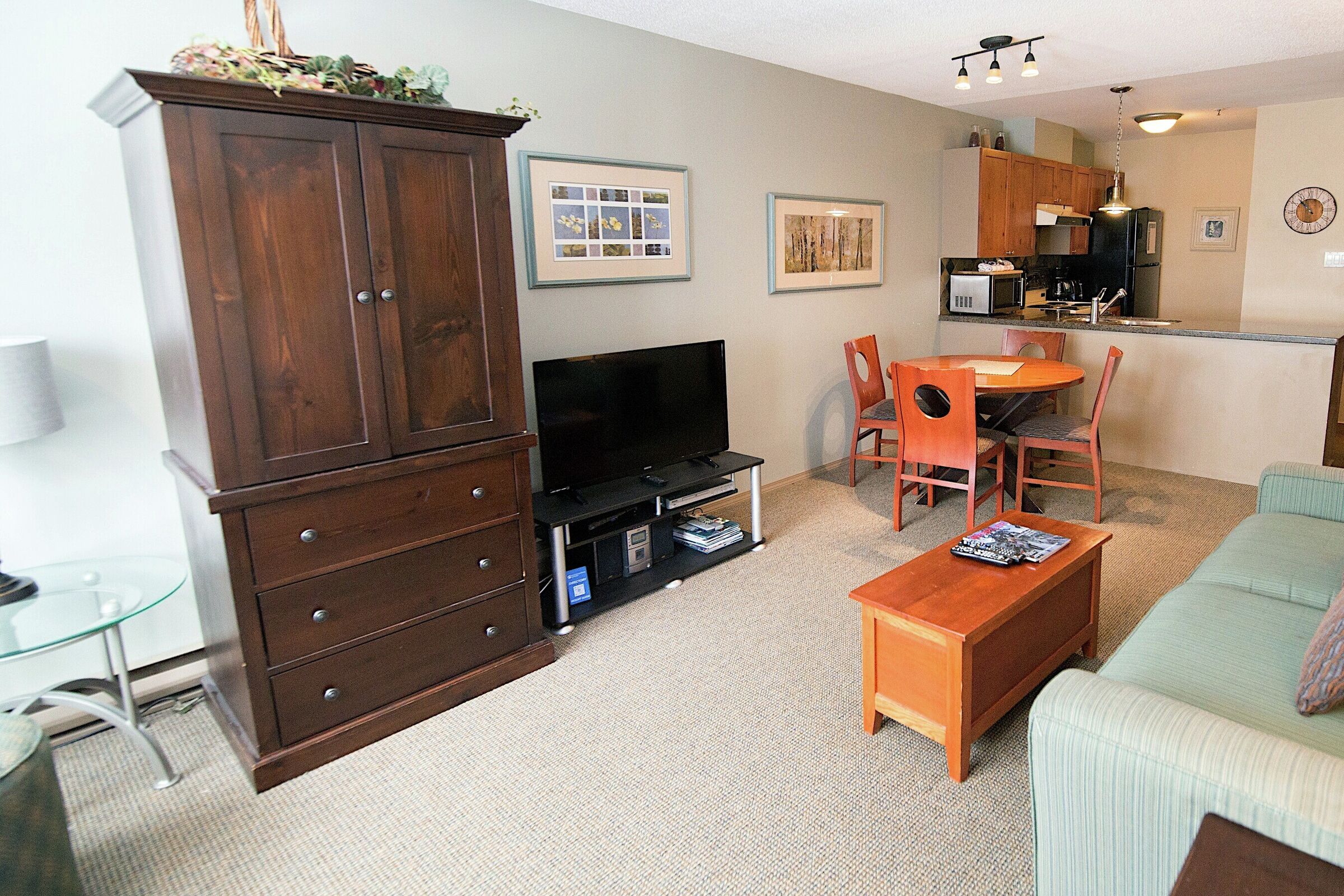 #247 - Living Area & Dining Area