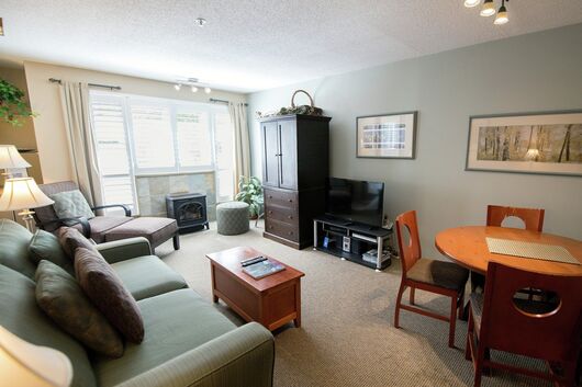 Living Area & Dining Area