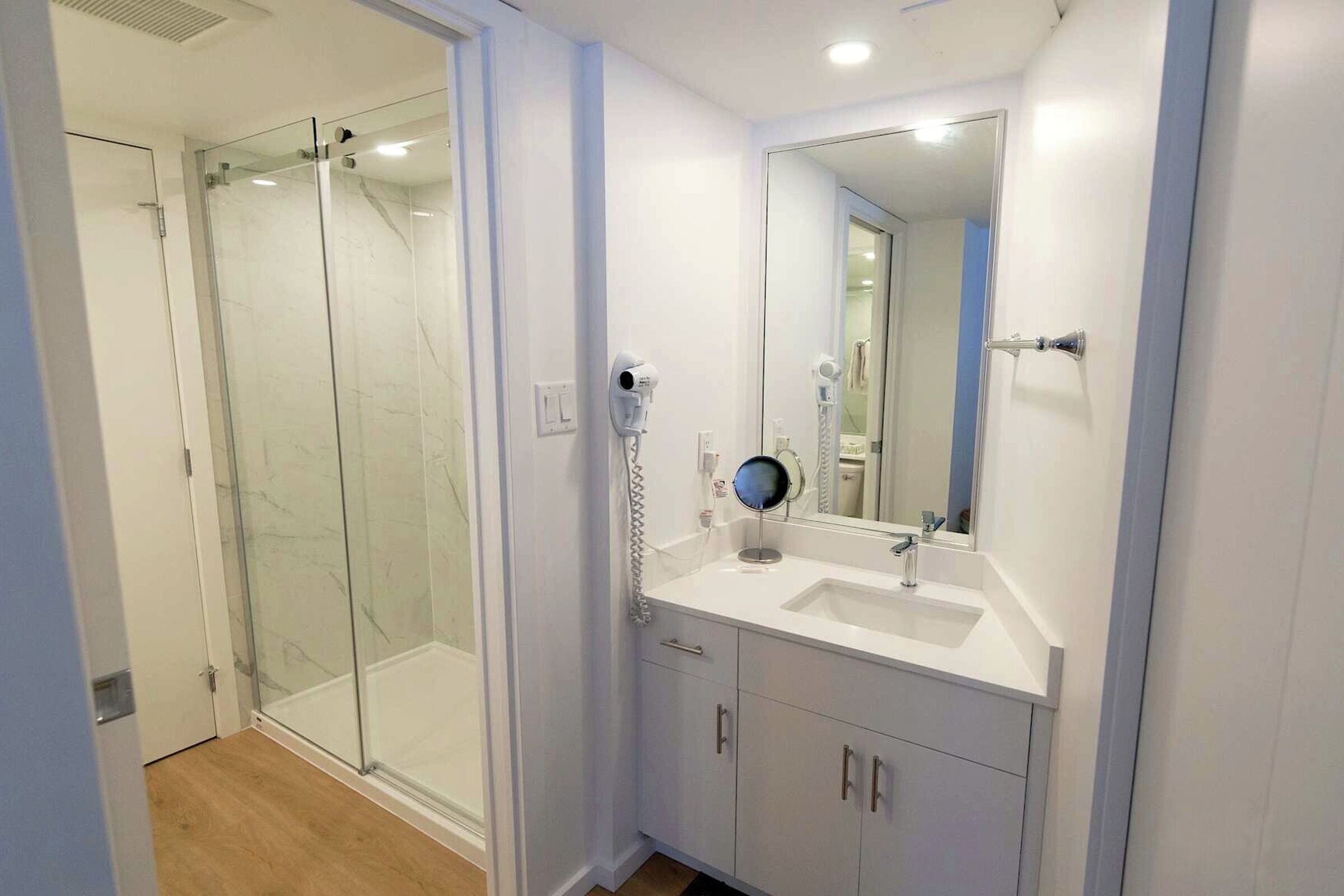 #214 - Ensuite Bathroom