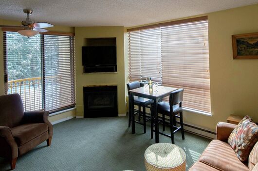 Living Area & Dining Area