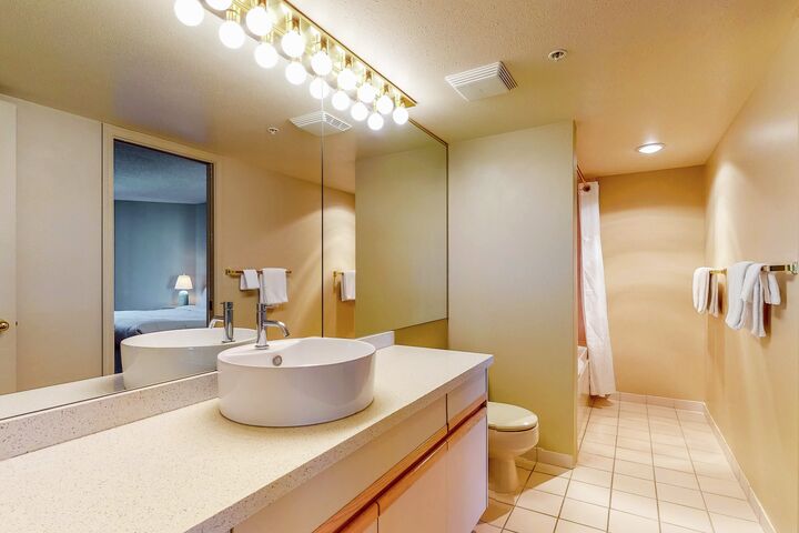 #422 - Bathroom