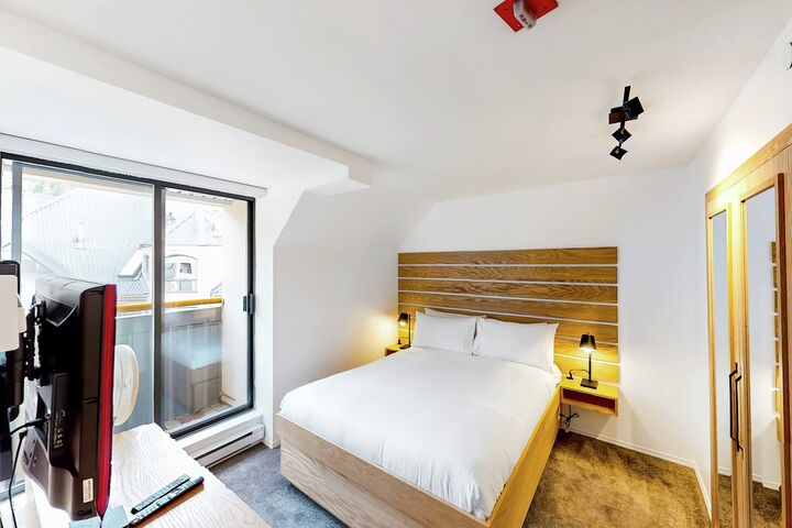 #616 - Bedroom