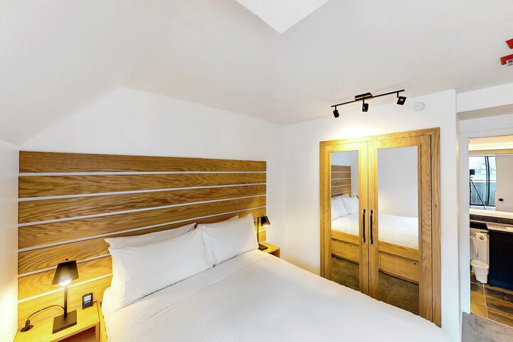 #616 - Bedroom