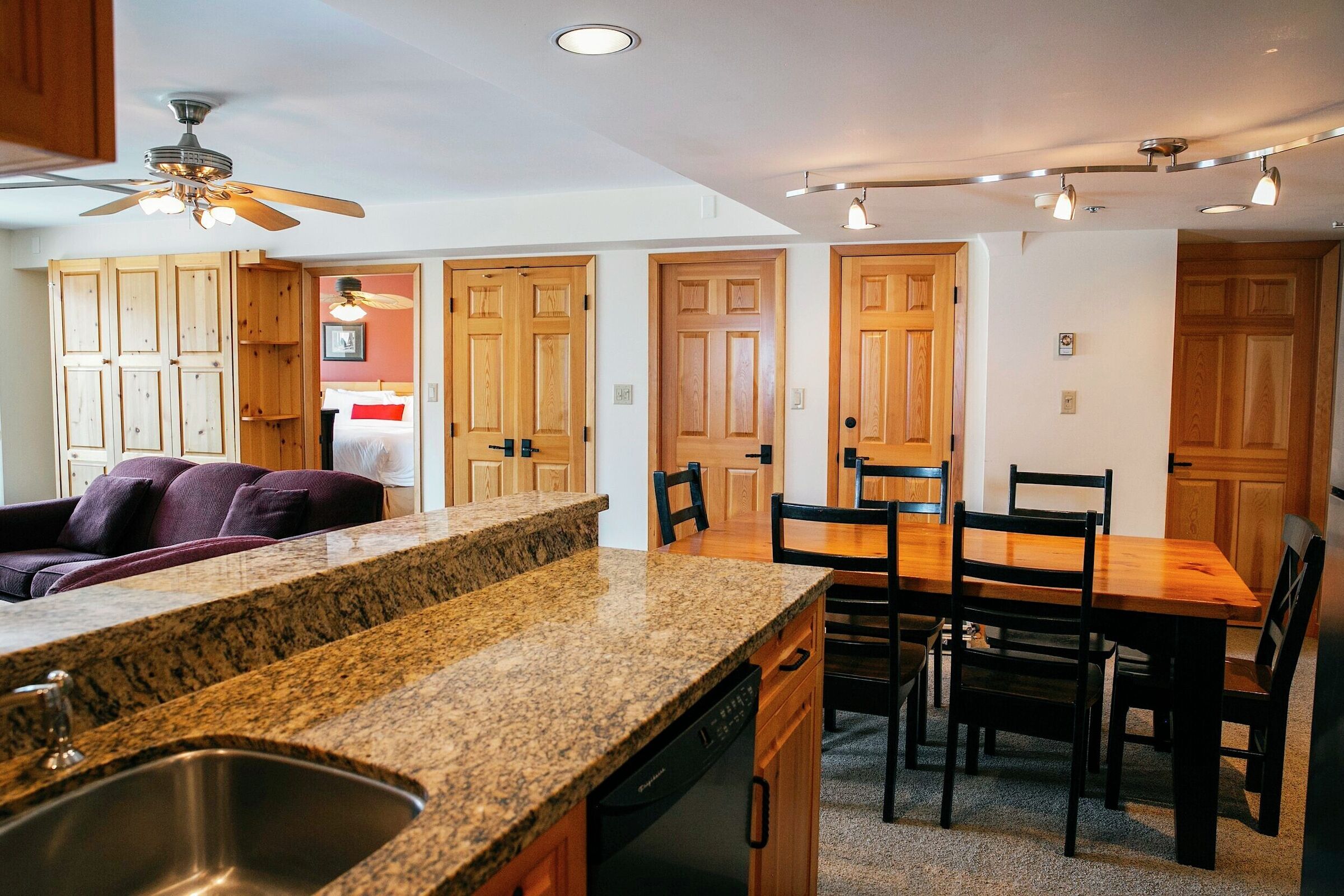 #407 - Kitchen & Dining Area