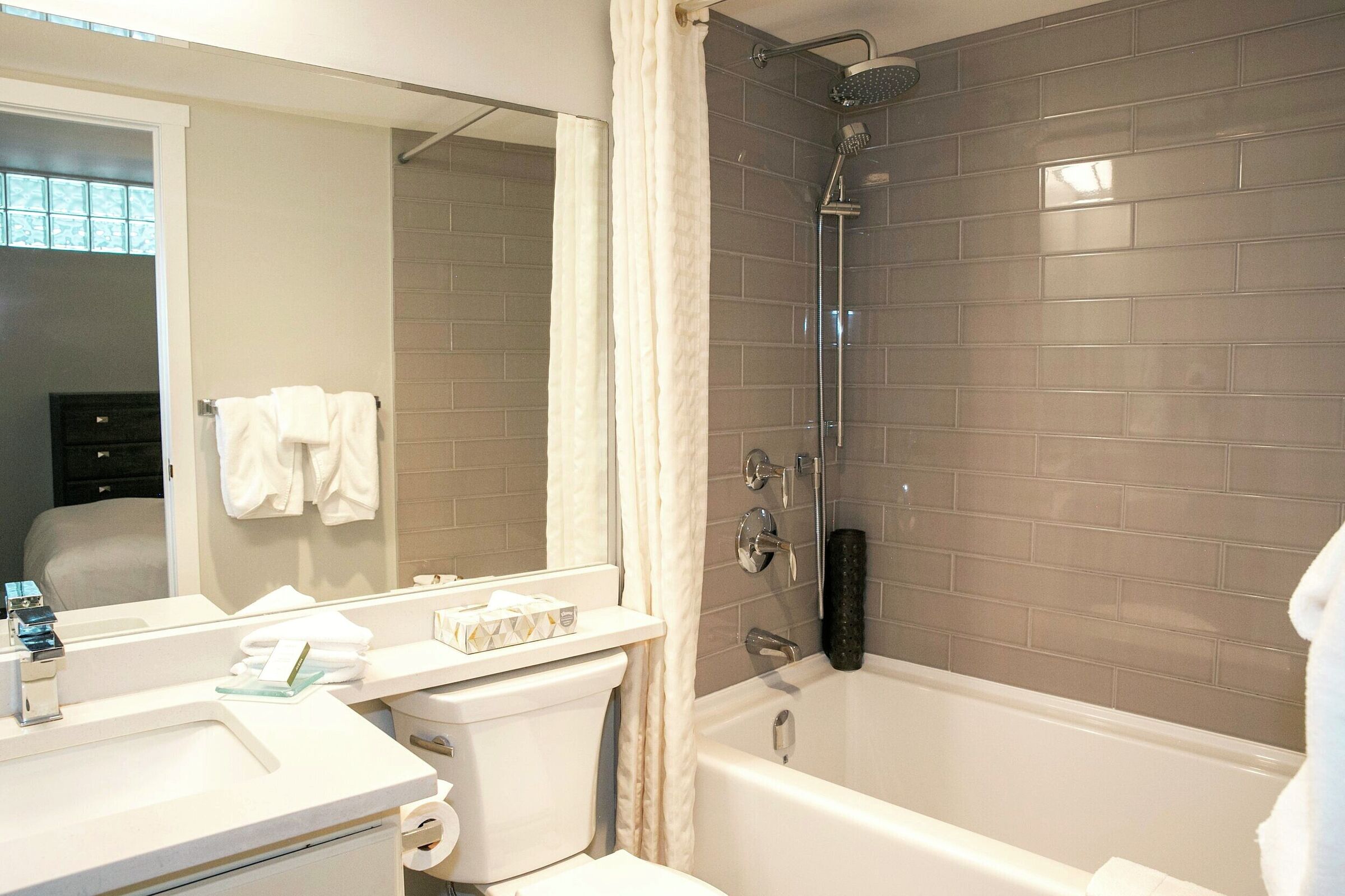 Master Ensuite Bathroom