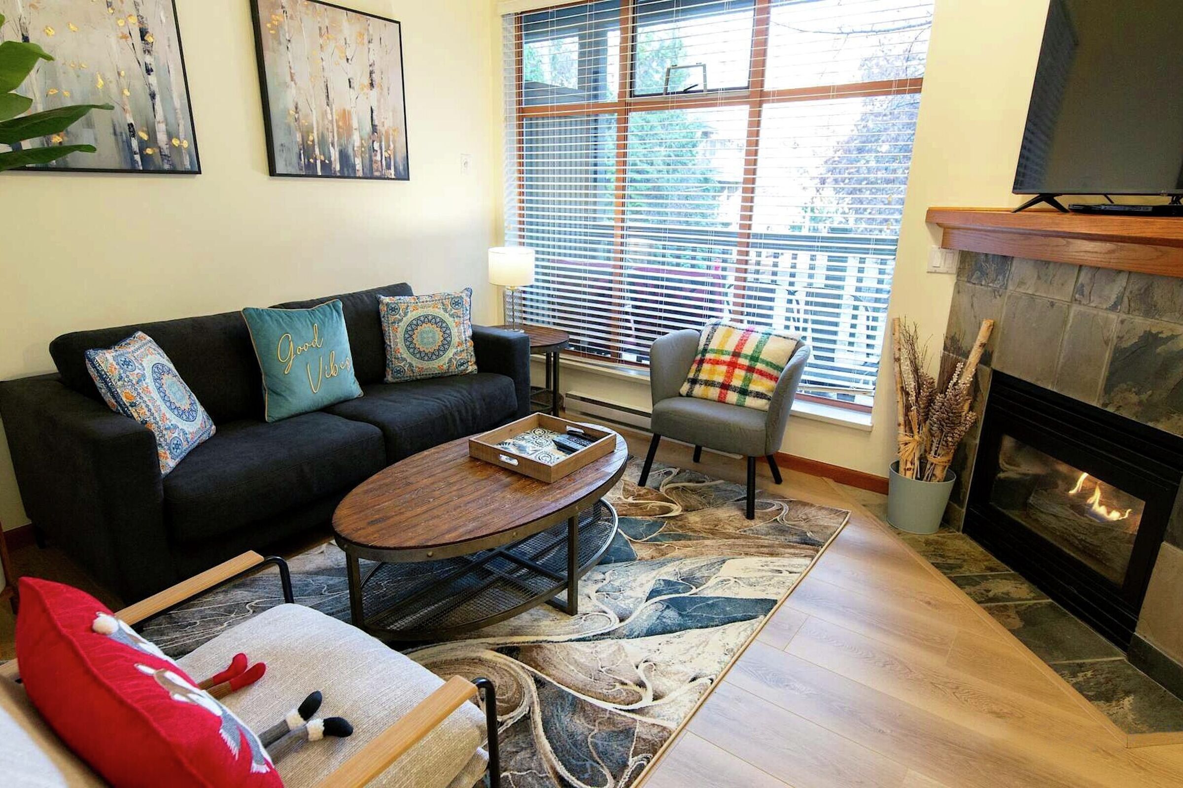 #100 - Living Area