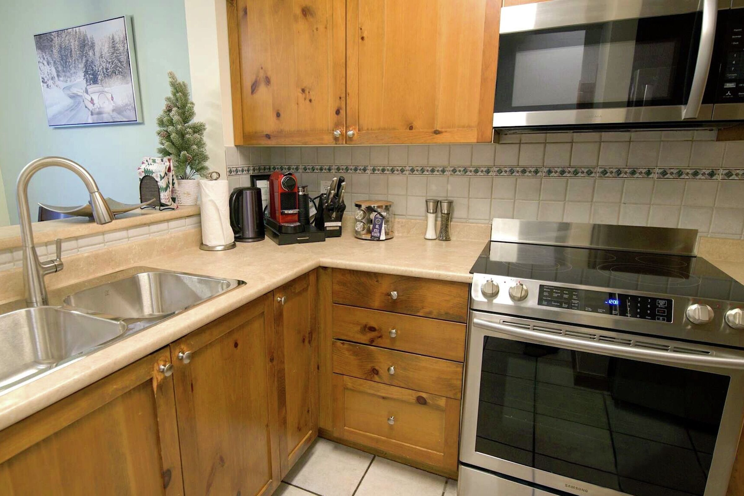 #100 - Kitchen