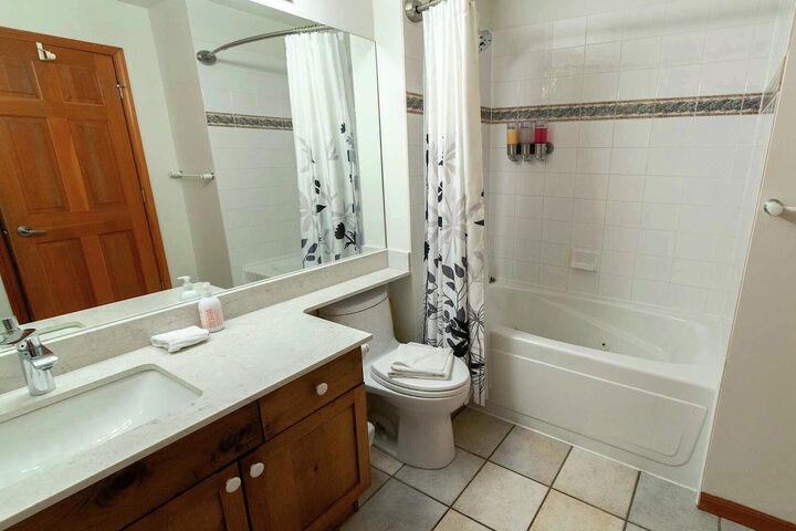 #105 - Bathroom
