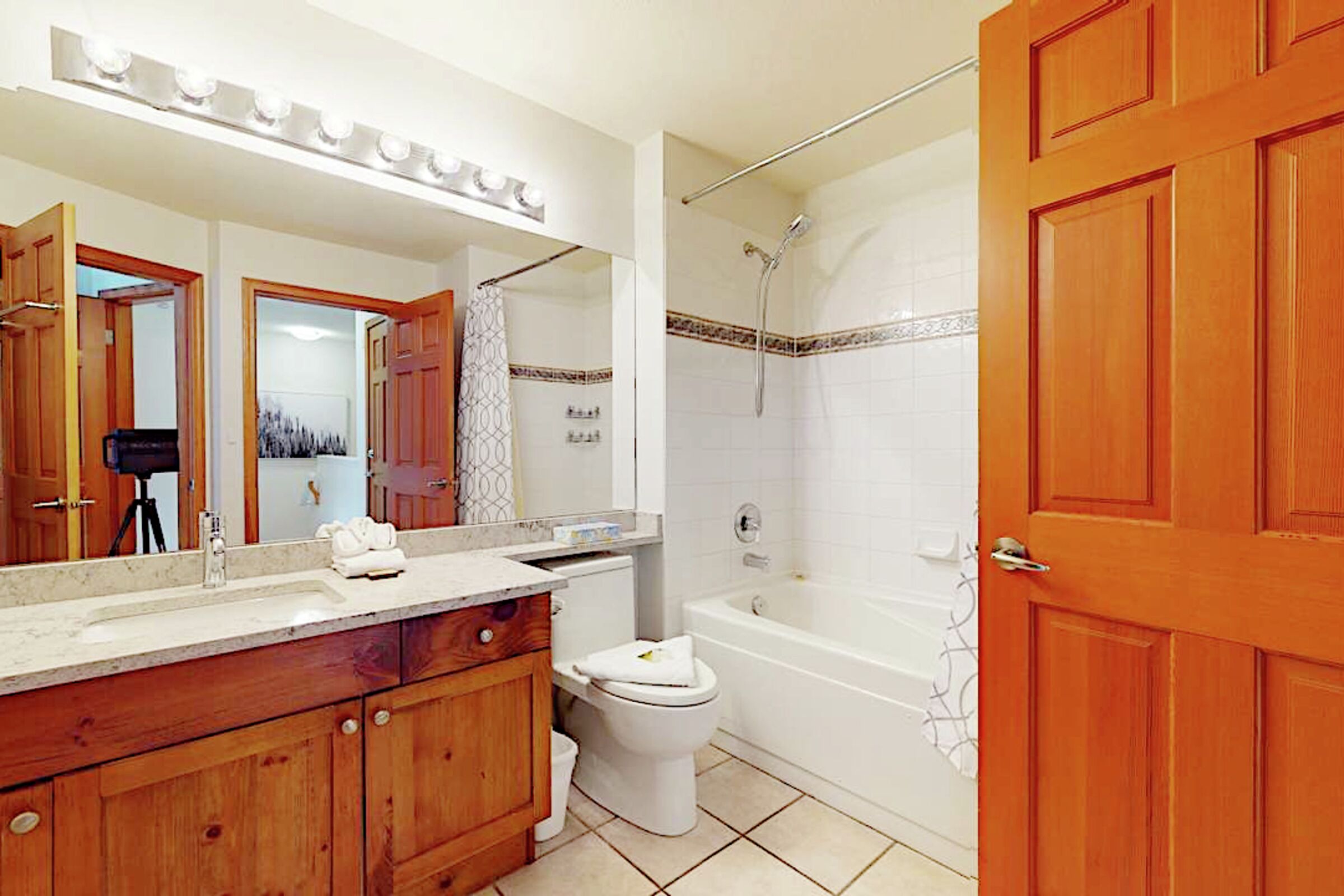 #101 - Master Ensuite Bathroom