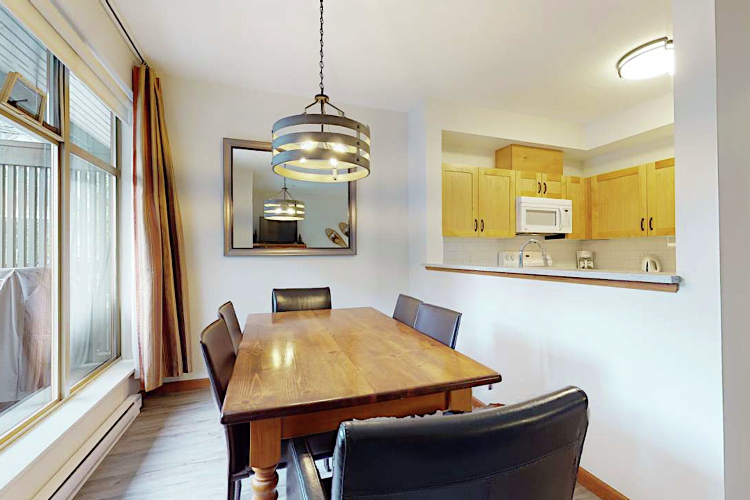 #101 - Dining Room