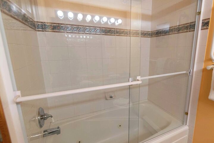 #37 - Bathroom