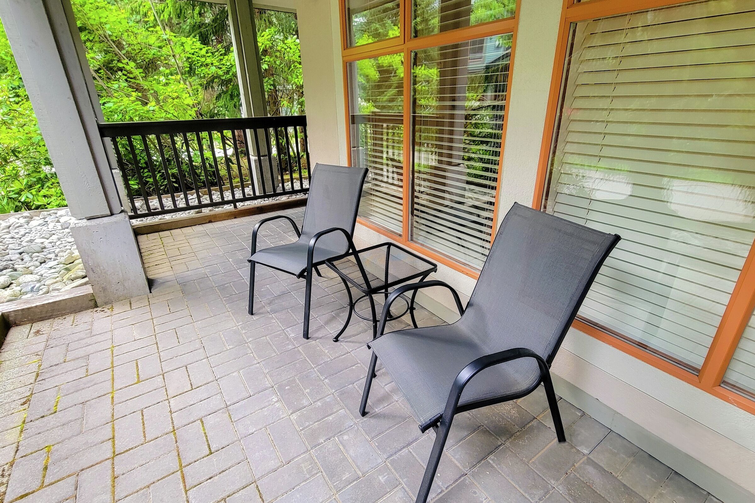 #122 - Patio