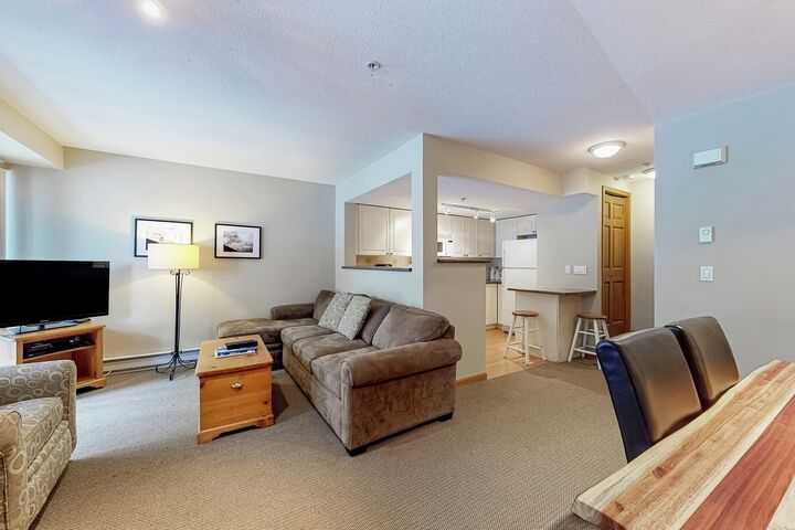 #05 - Living Area