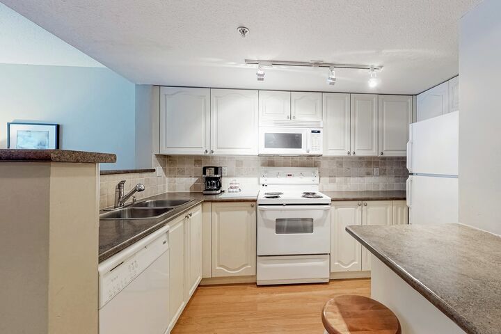 #05 - Kitchen