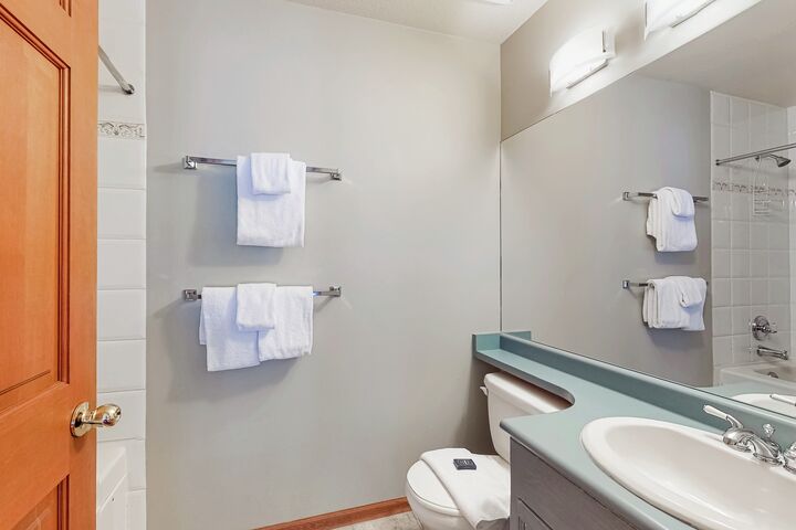 #05 - Master Ensuite Bathroom