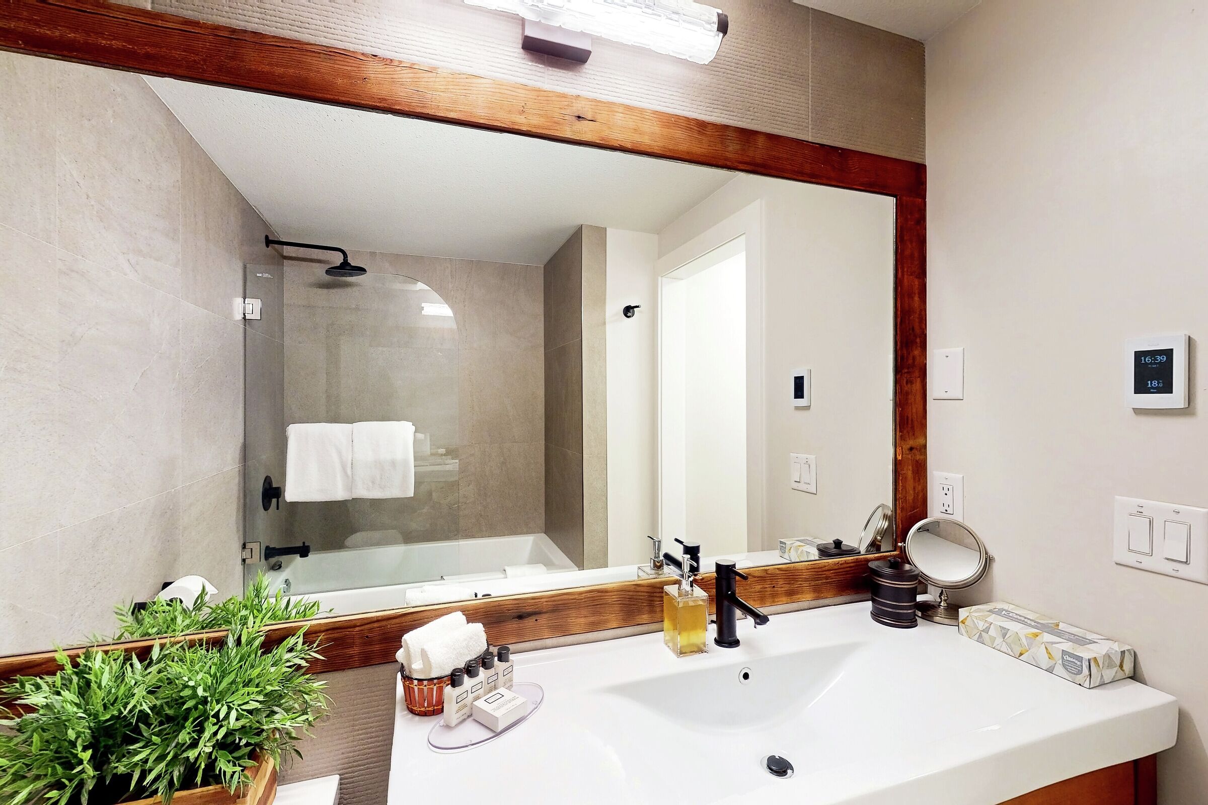 Master Ensuite Bathroom