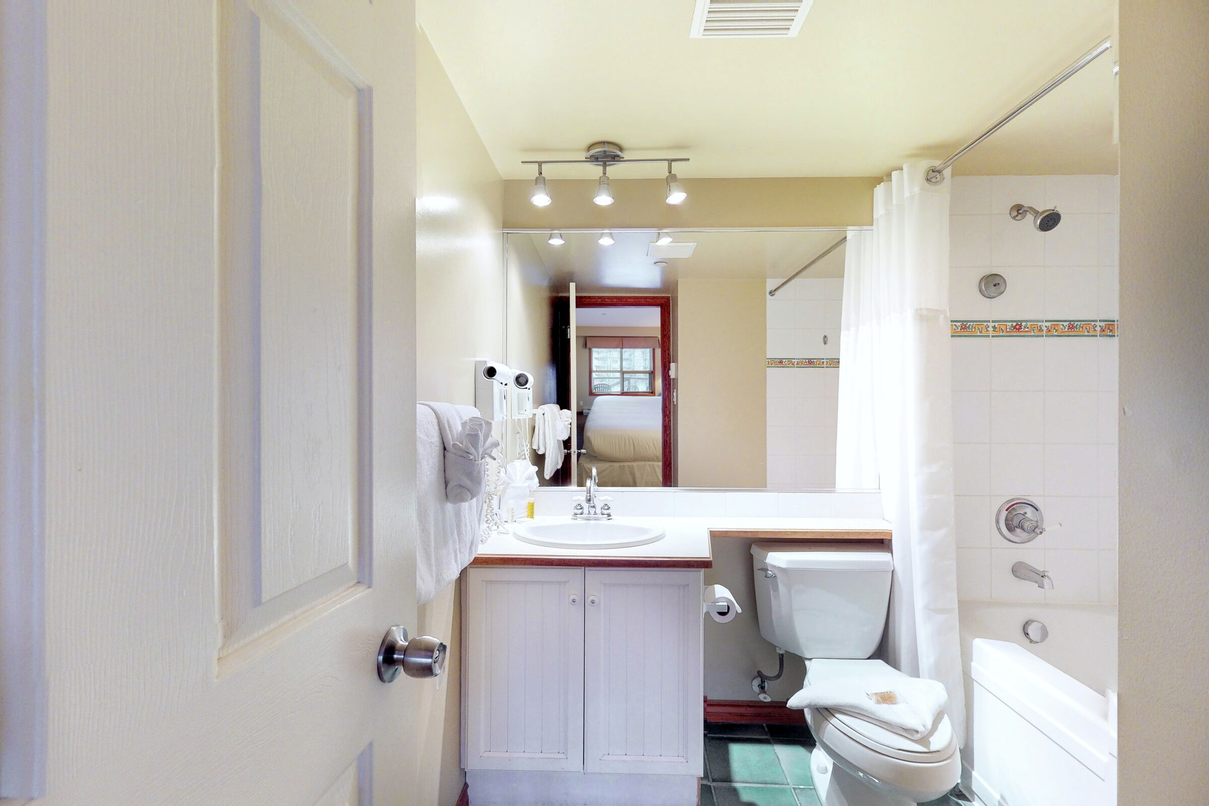 #263 - Master Ensuite Bathroom