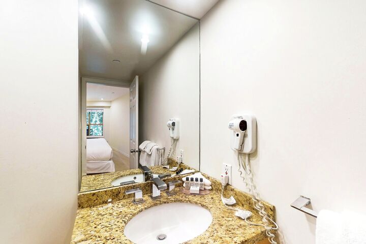 Master Ensuite Bathroom