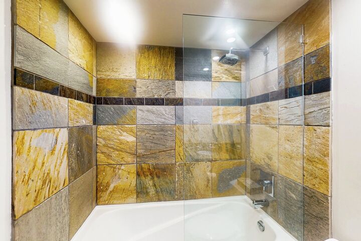 Master Ensuite Bathroom