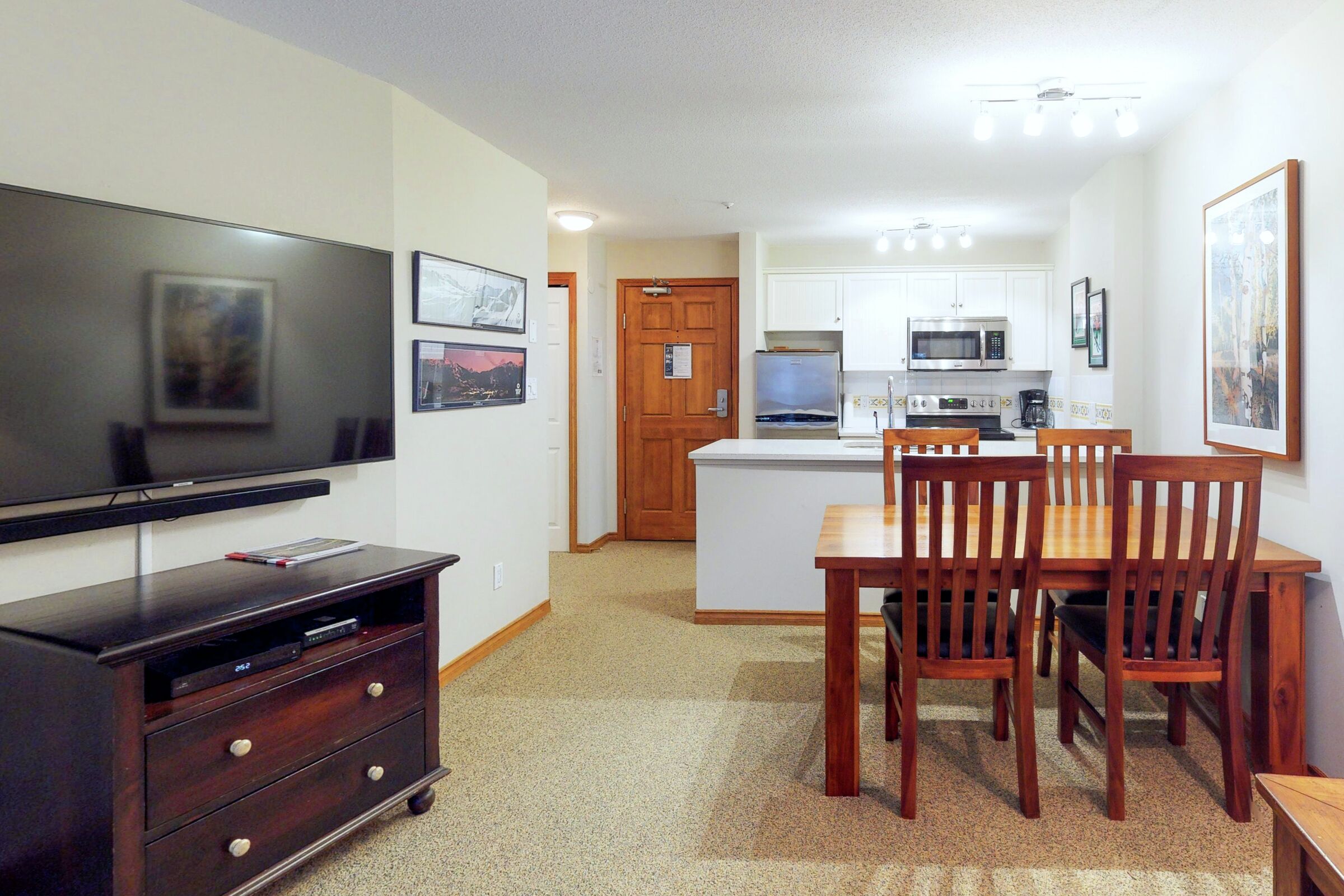 #123 - Dining Room & Kitchen