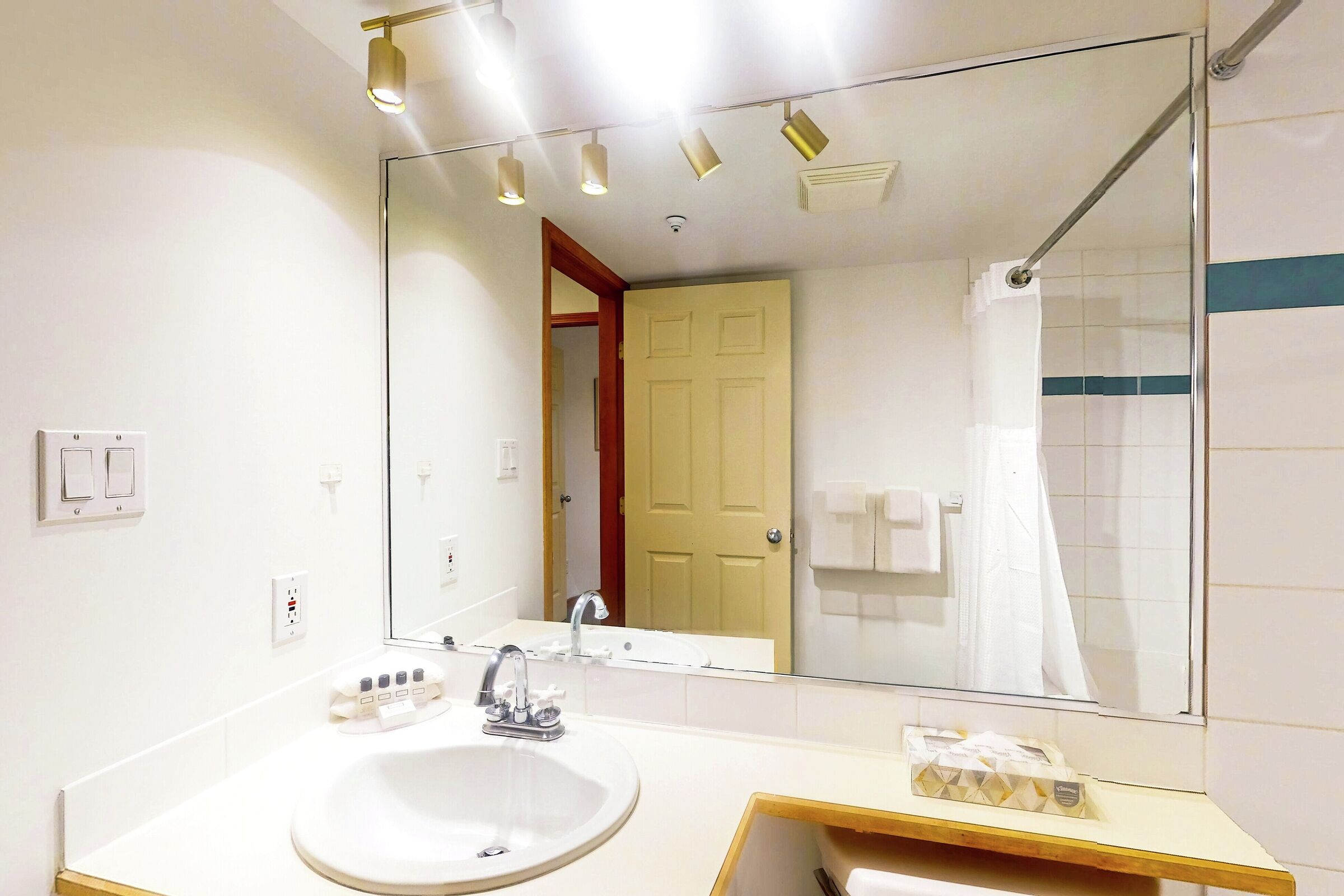 #214 - Bathroom