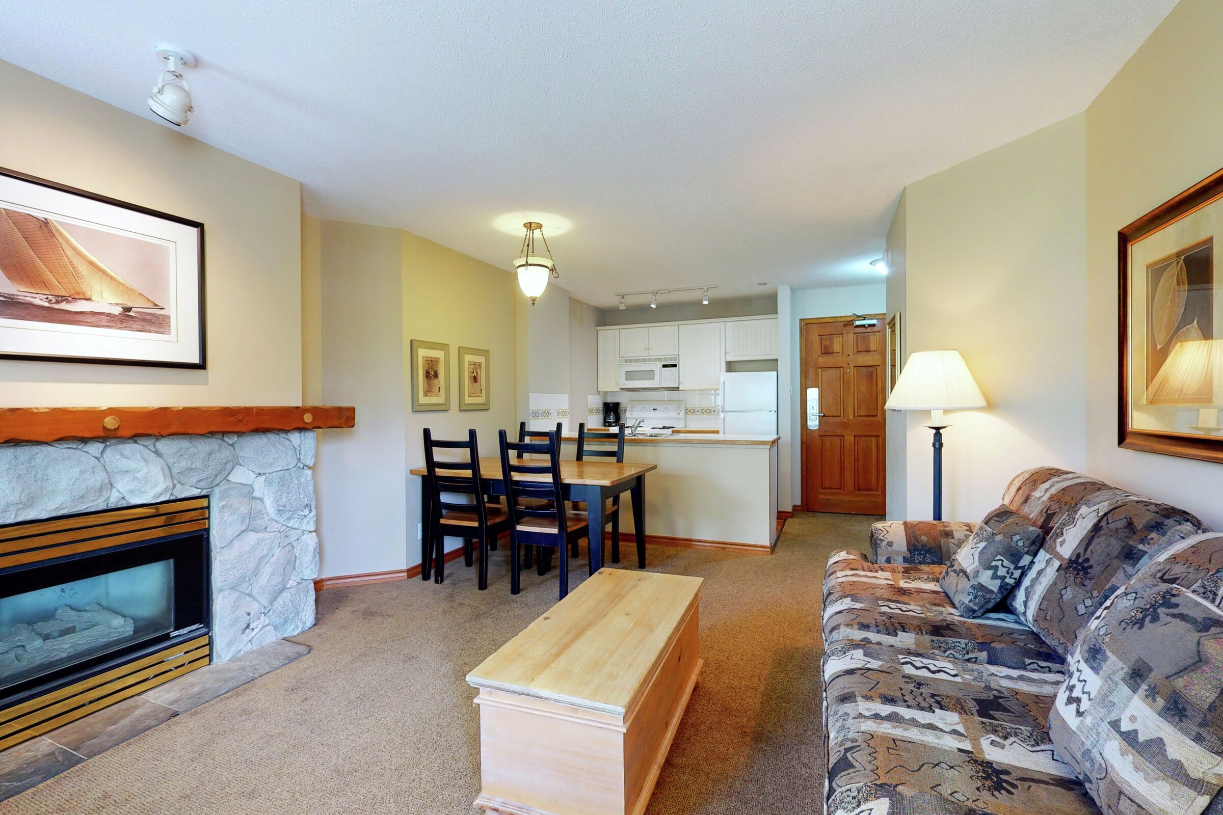 #343 - Living Room & Dining Room