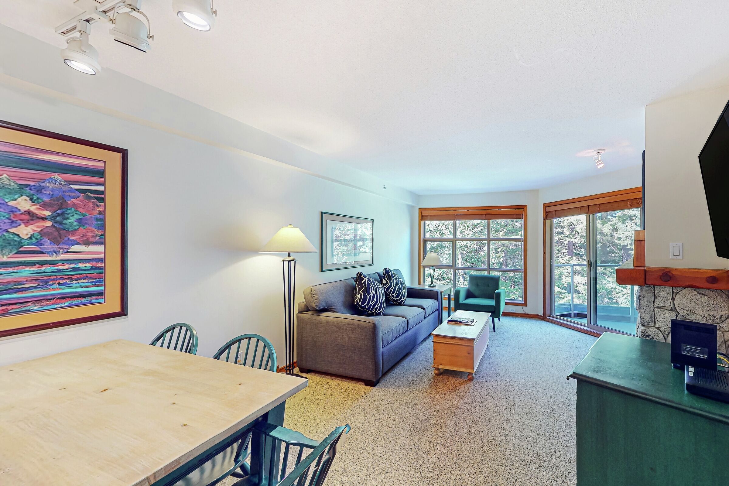 #421 - Living Area