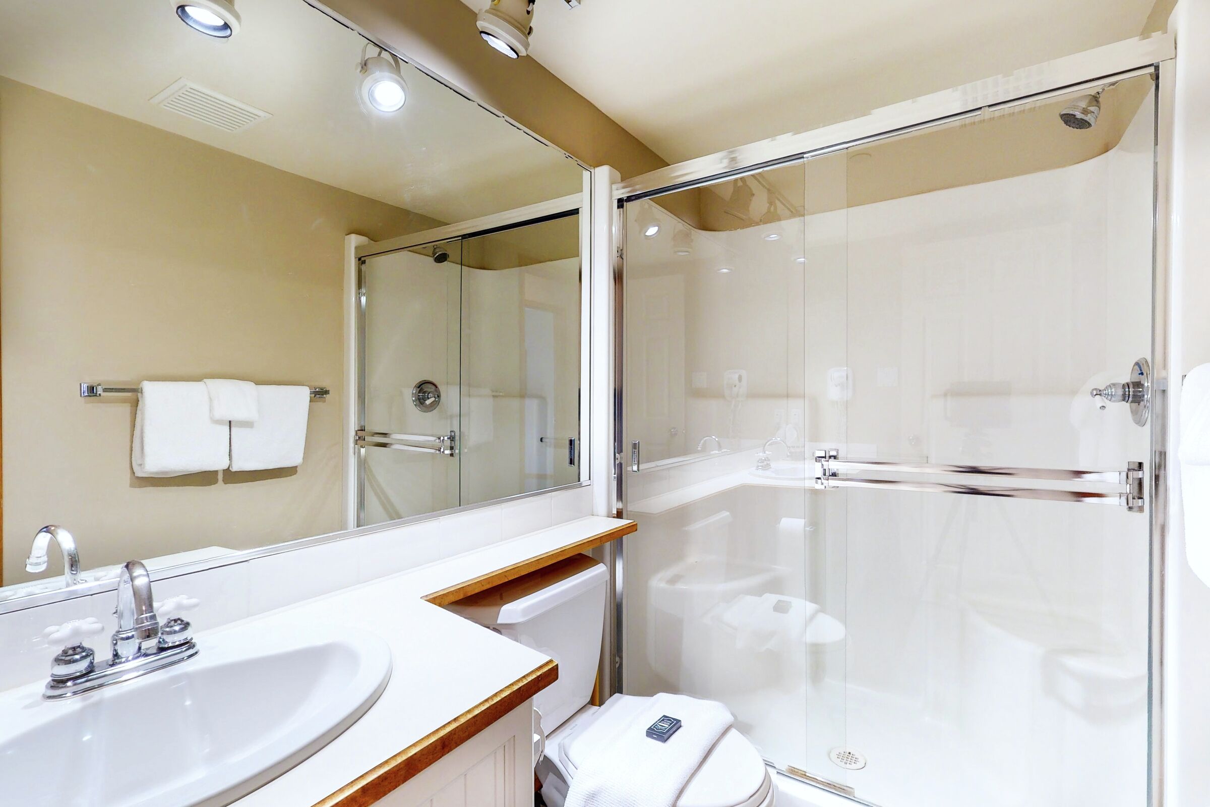 #560 - Bathroom