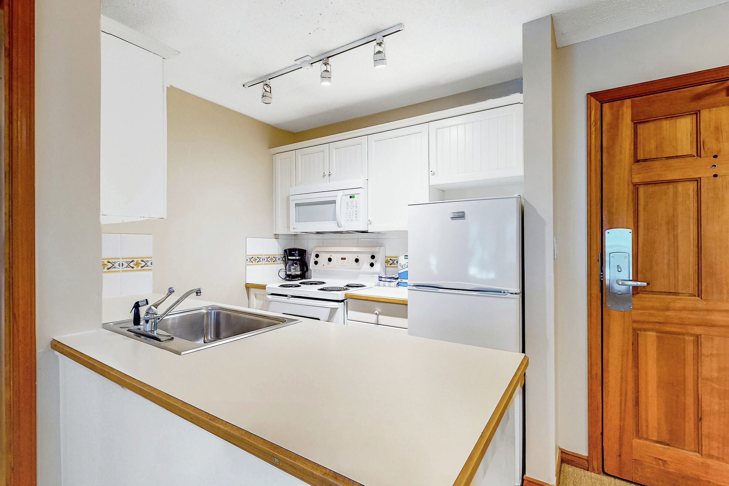 #126 - Kitchen