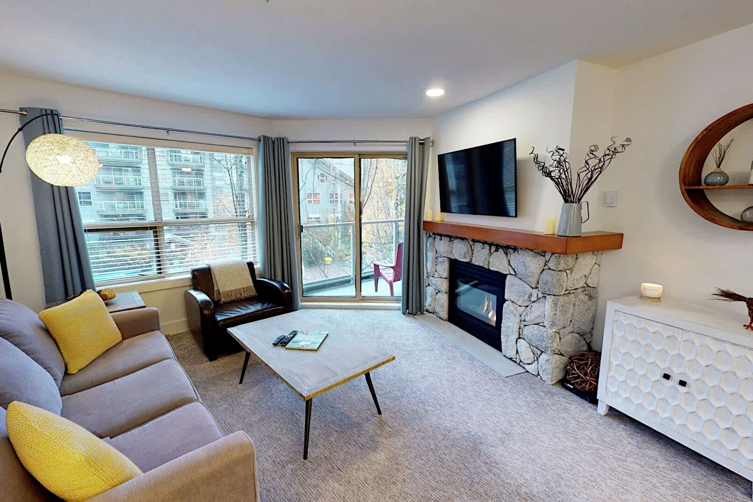 #305 - Living Area