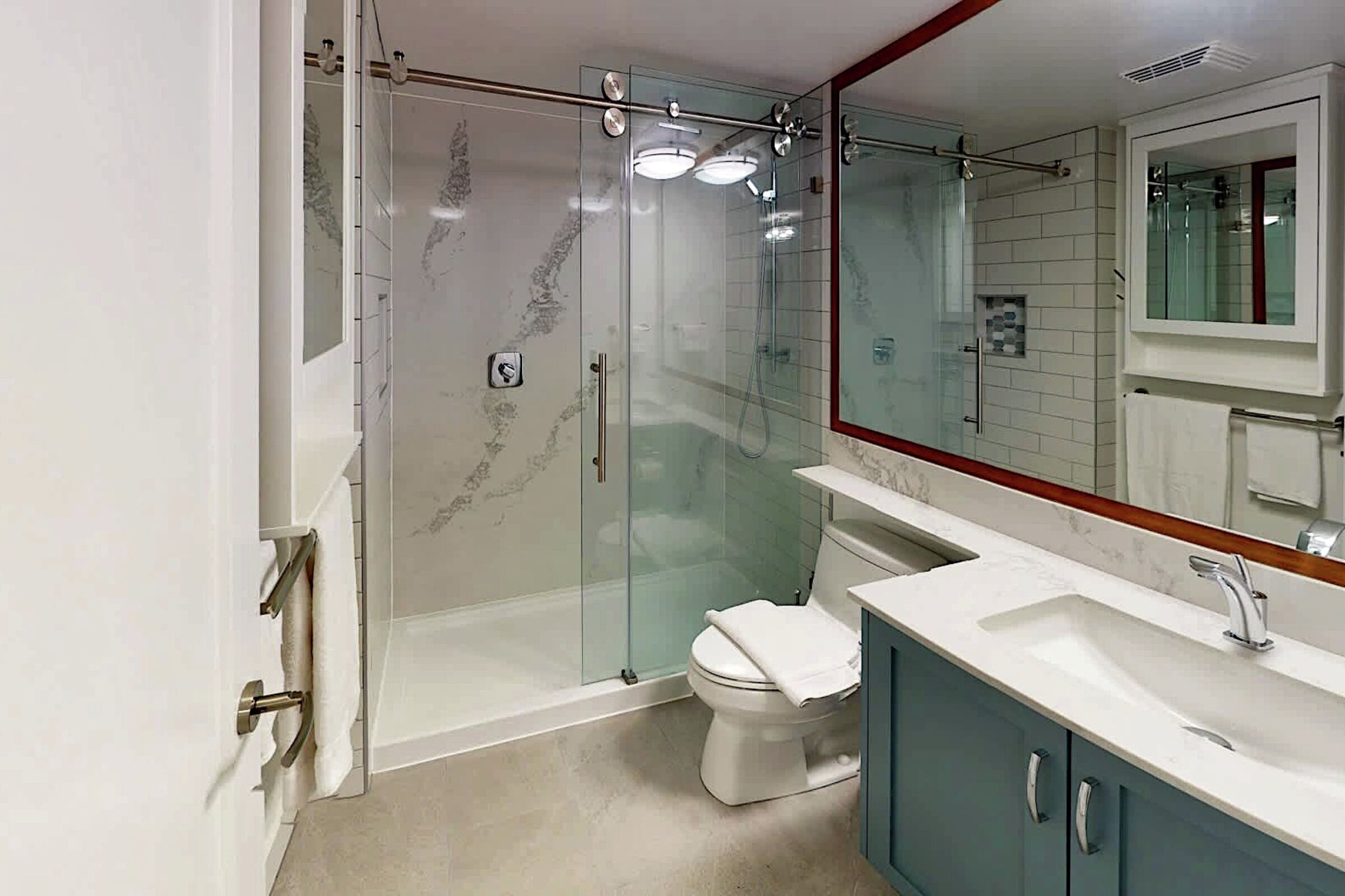 #305 - Bathroom
