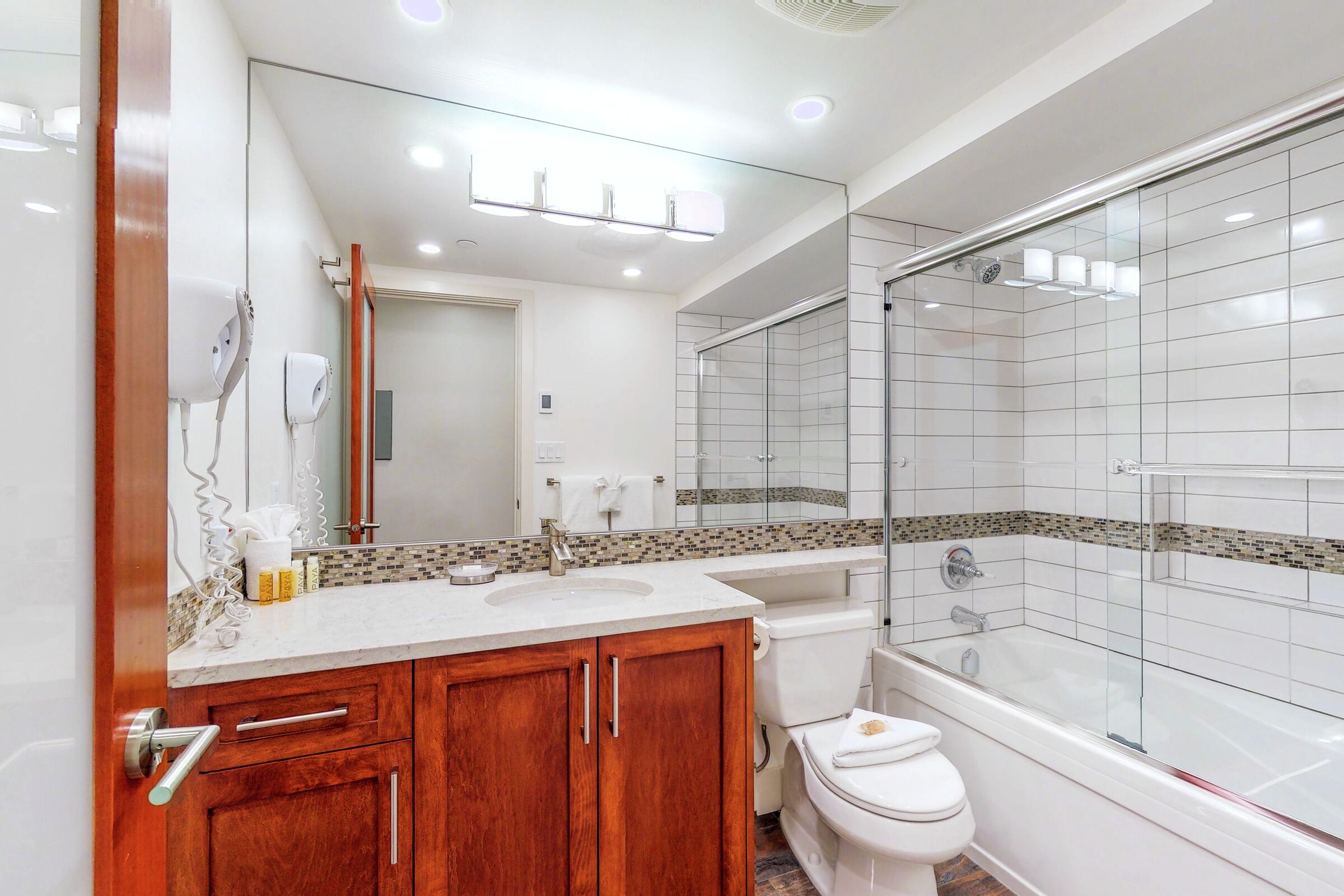#330 - Bathroom