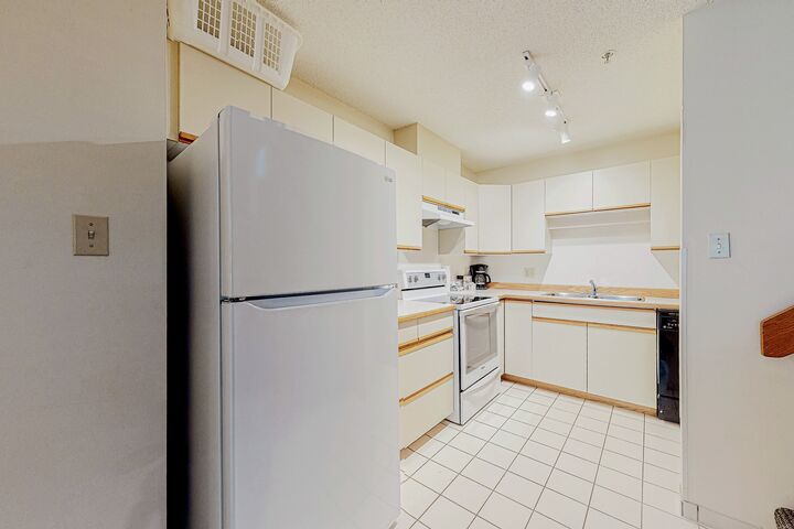 #3 - Kitchen
