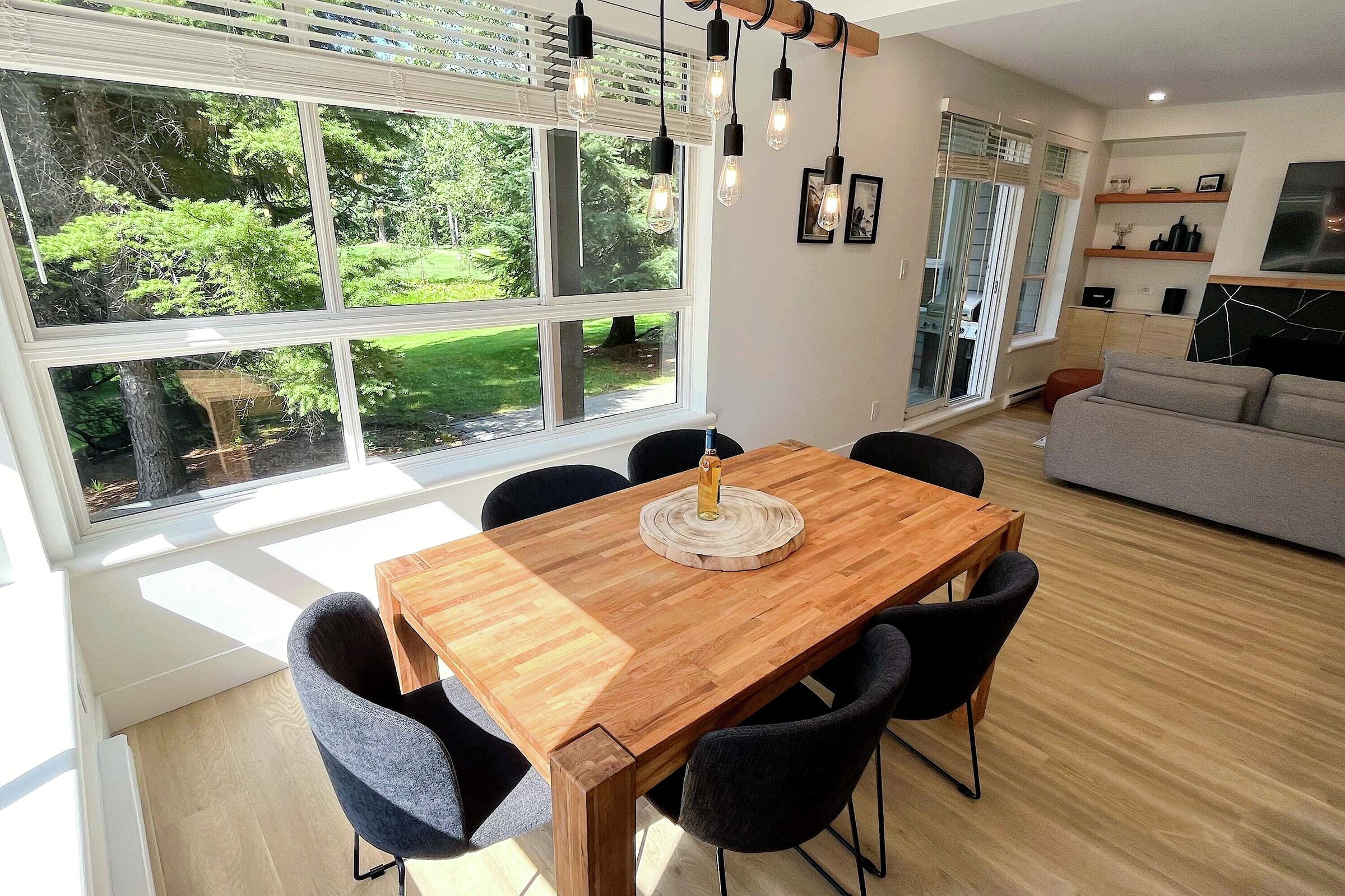 #16 - Dining Area